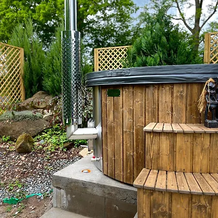 Dom wakacyjny Garden - The Lotus Drahobudice