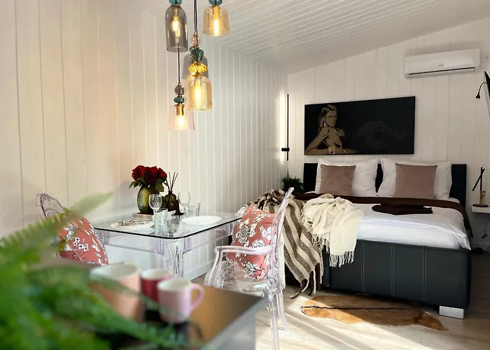 Garden - The Lotus Holiday home