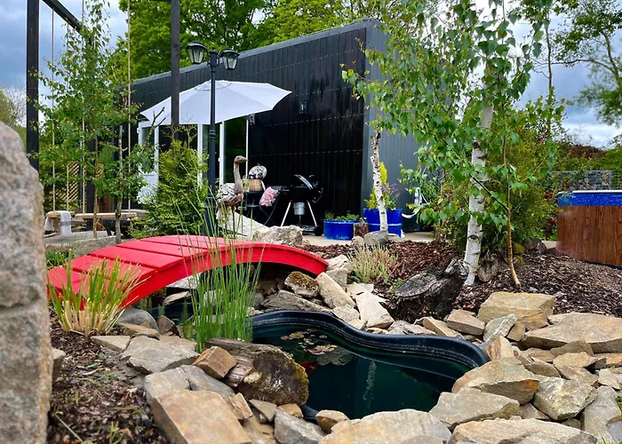 Holiday home Garden - The Lotus Drahobudice